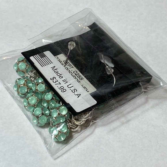 Bloomingdale’s Earrings Dangles Chandeliers Silver Tone Rhinestones - Picture 8 of 9